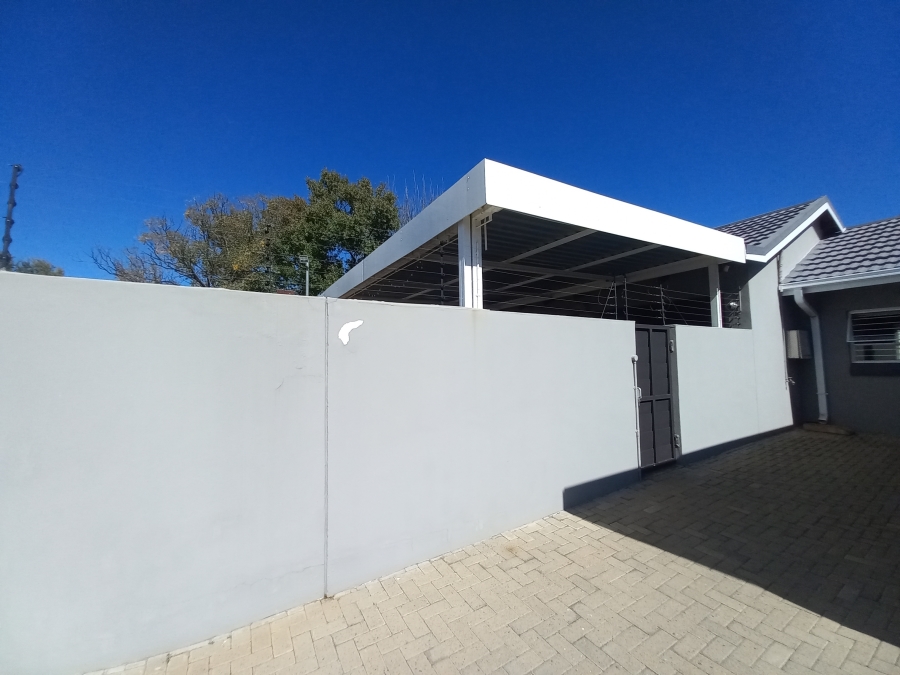 4 Bedroom Property for Sale in Bergsig Free State